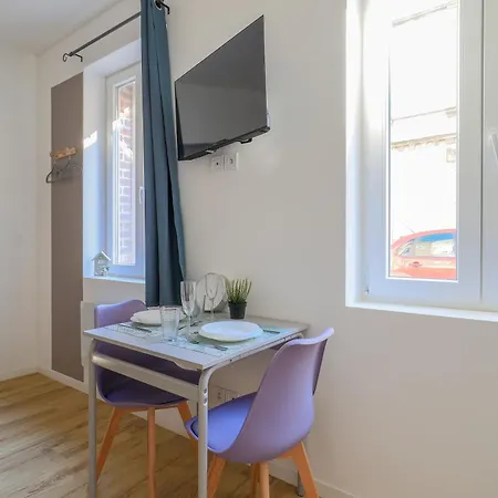 Appartement Zenkaserenity 2- 3 Min Gare-iut-centre, Confort *